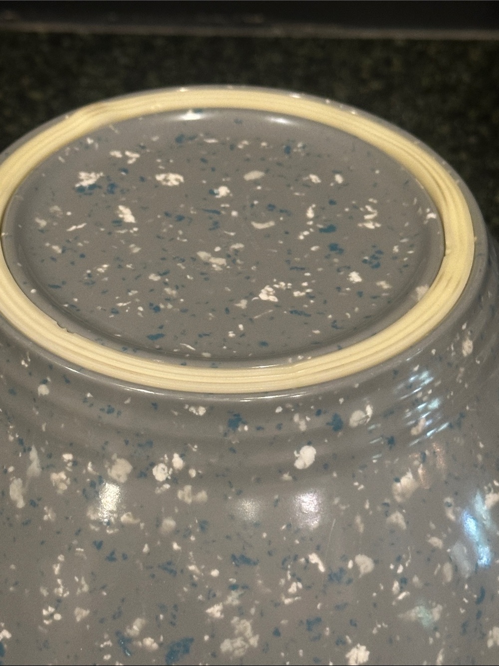 Rachel Ray garbage confetti 10” Speckled Gray Melamine Mixing Bowl - Picture 4 of 5